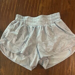 Lululemon Size 2 Hotty Hot low rise 2.5 in light blue with crackle